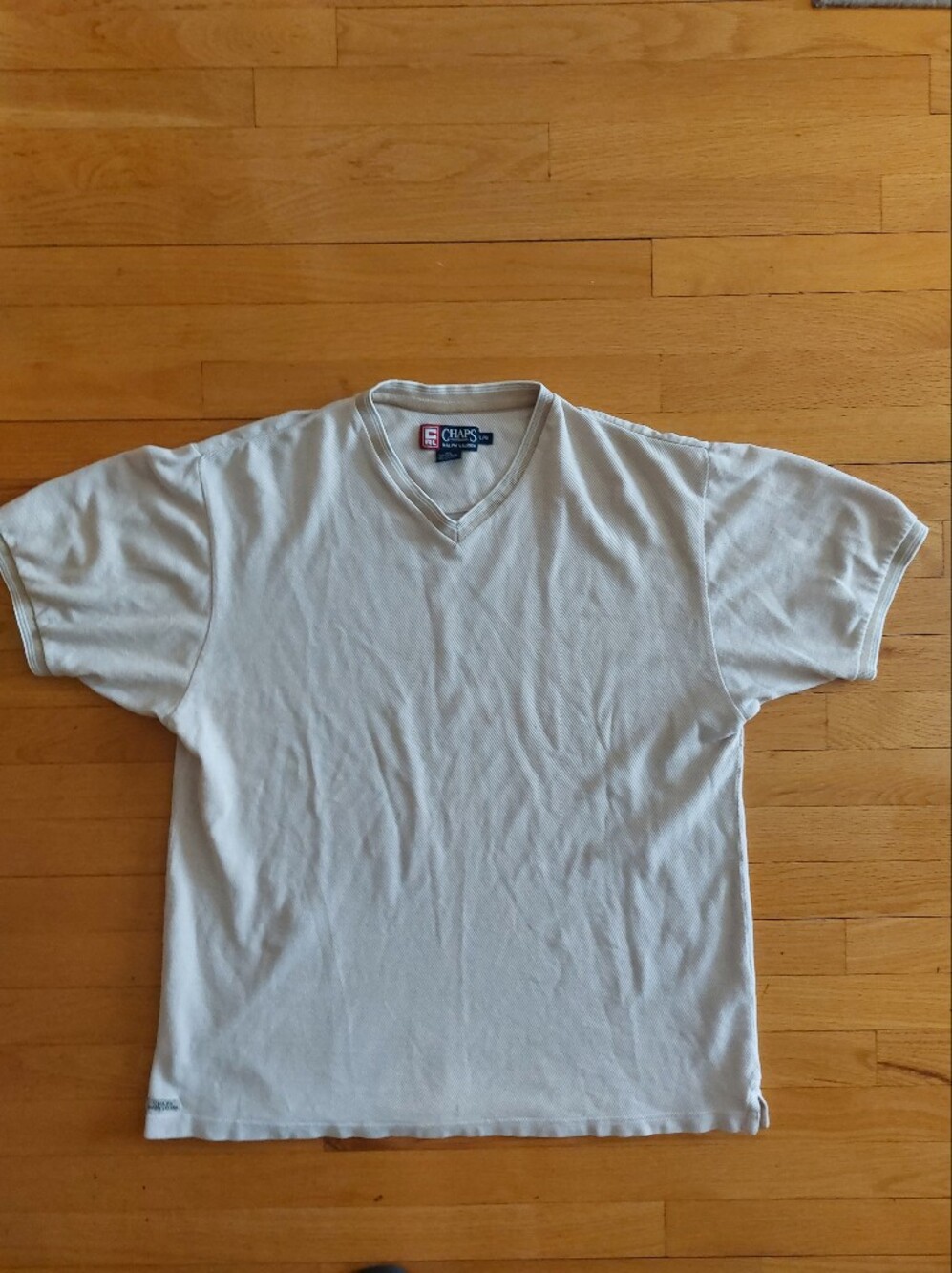Chaps Ralph Lauren Short Sleeve V-Neck Tee in Off-White/Cream